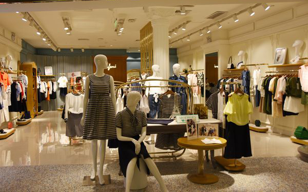 服裝店裝修之時(shí)尚服裝店的想法