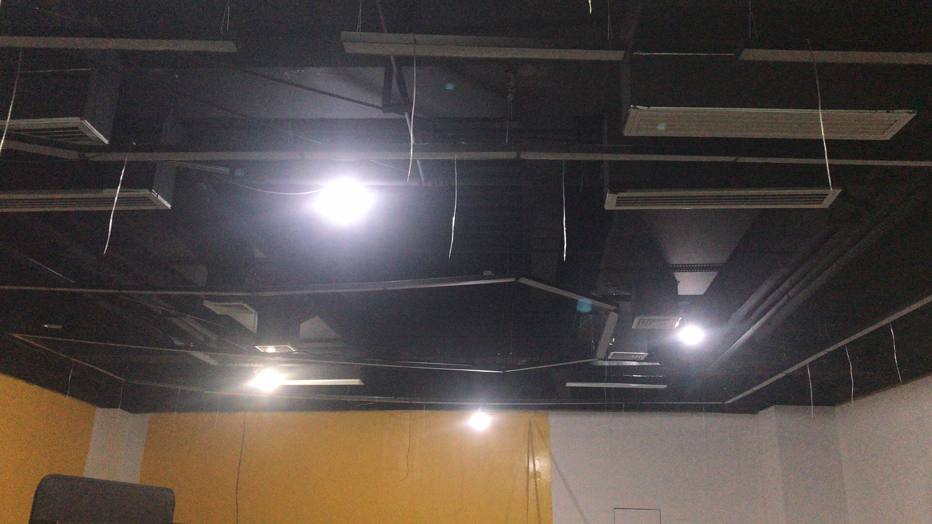 超級米卡賽車(chē)體驗館施工圖1