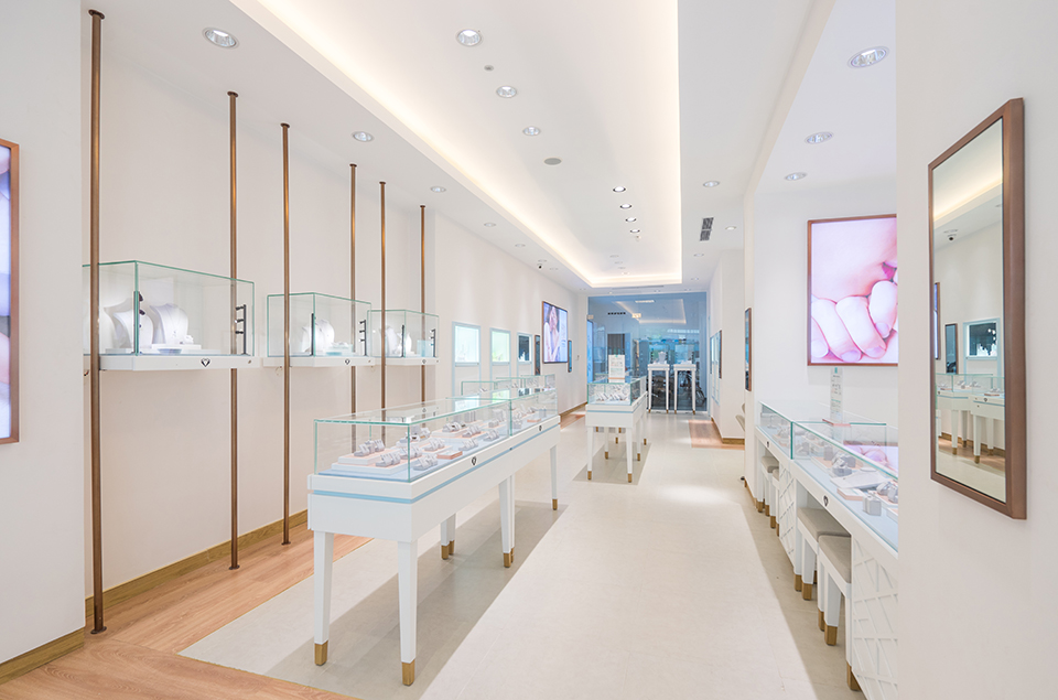 長(cháng)沙時(shí)尚珠寶店面過(guò)道裝修設計圖