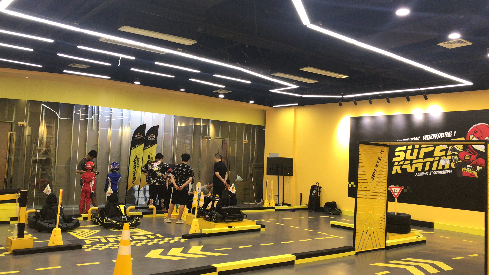 超級米卡賽車(chē)體驗館驗收圖2