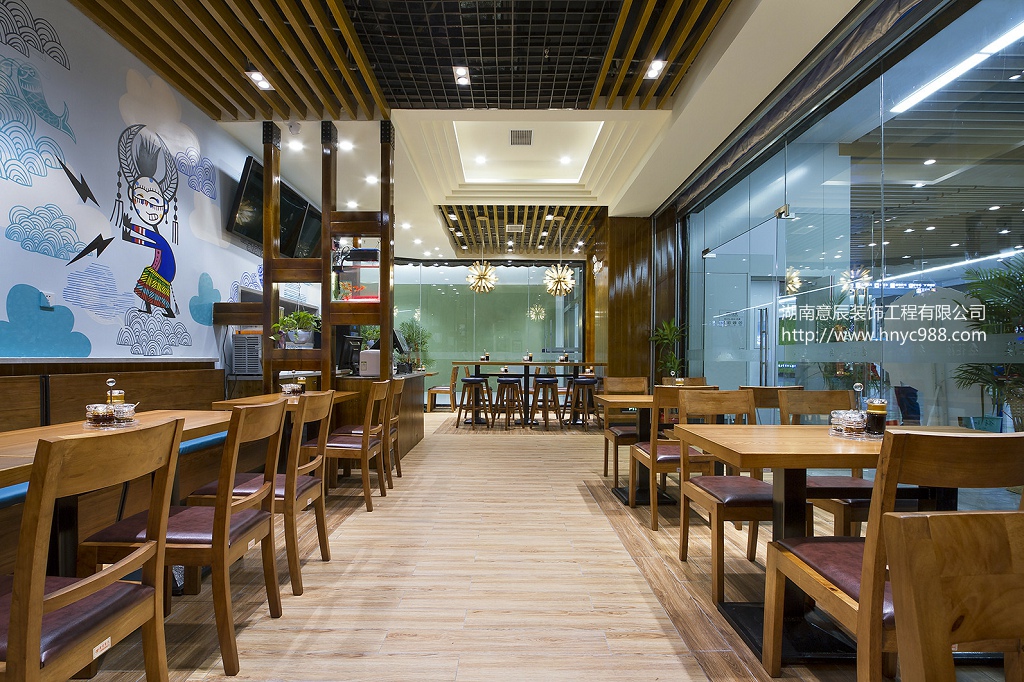 長(cháng)沙餐飲店裝修時(shí)手繪墻畫(huà)怎么設計好看？