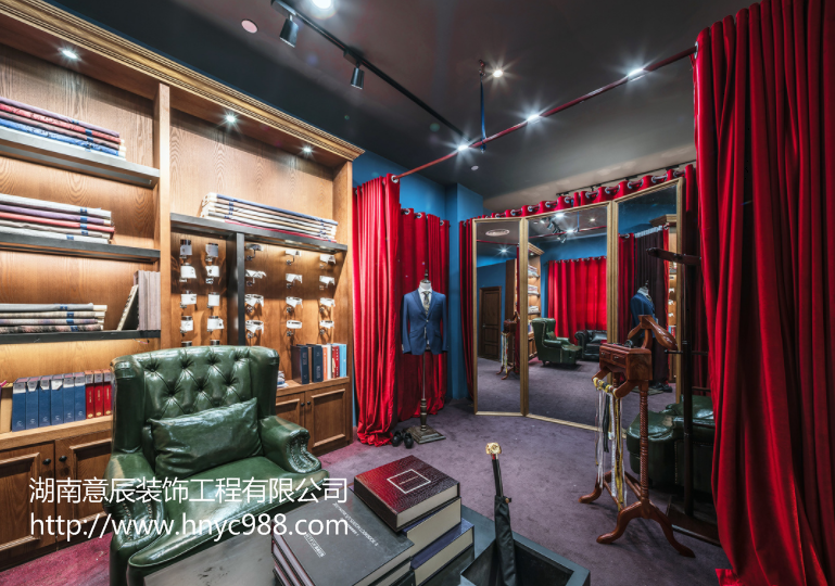 服裝店面裝修時(shí)試衣間這樣處理效果更好！