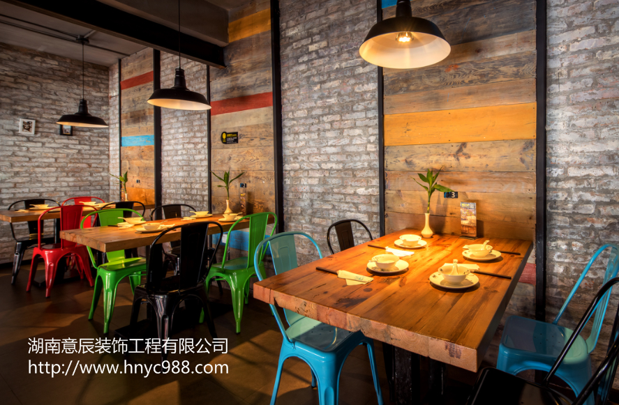 長(cháng)沙餐廳如何裝修才能滿(mǎn)足客戶(hù)跟上市場(chǎng)？