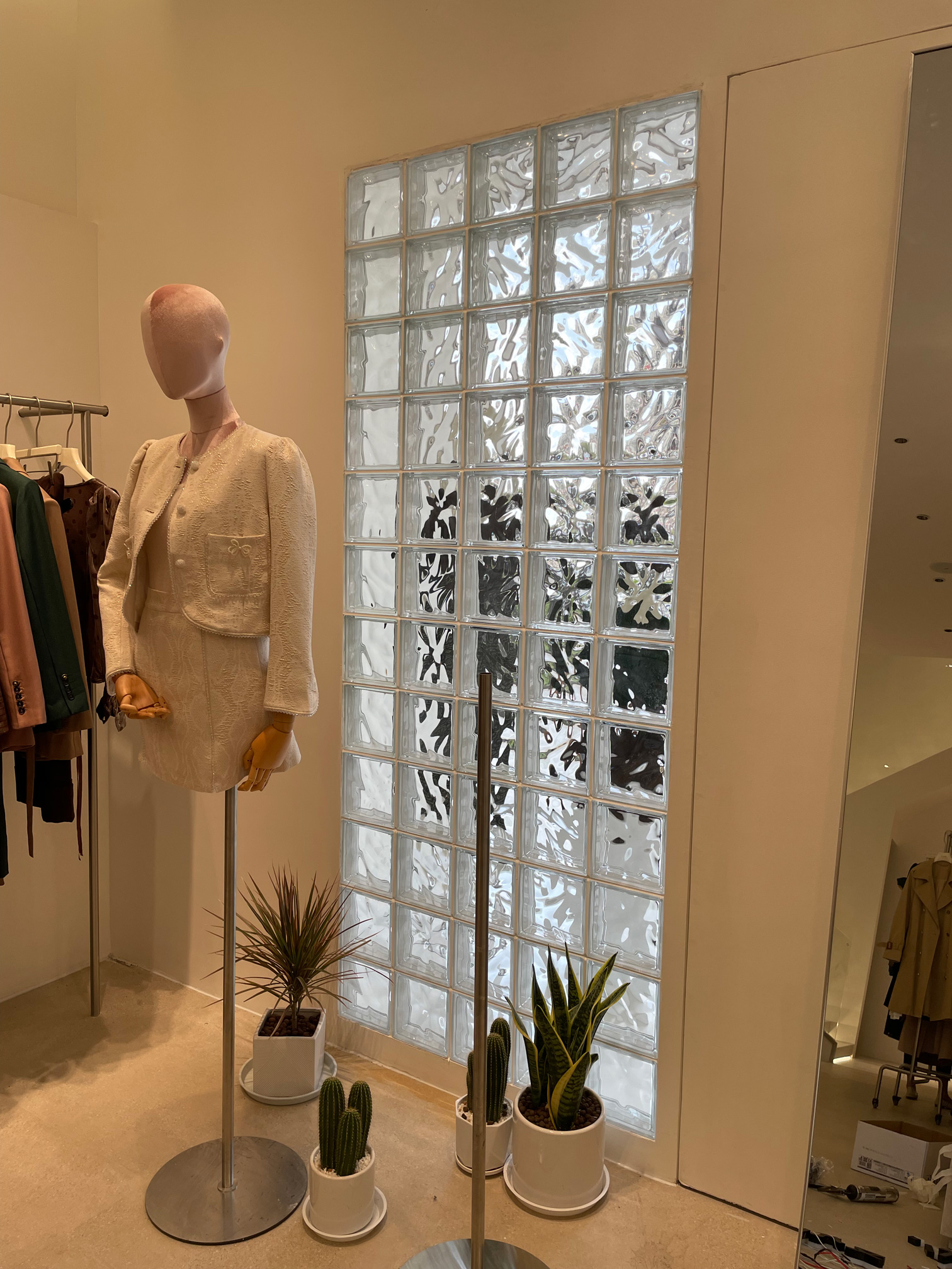 March服裝店模特展示2
