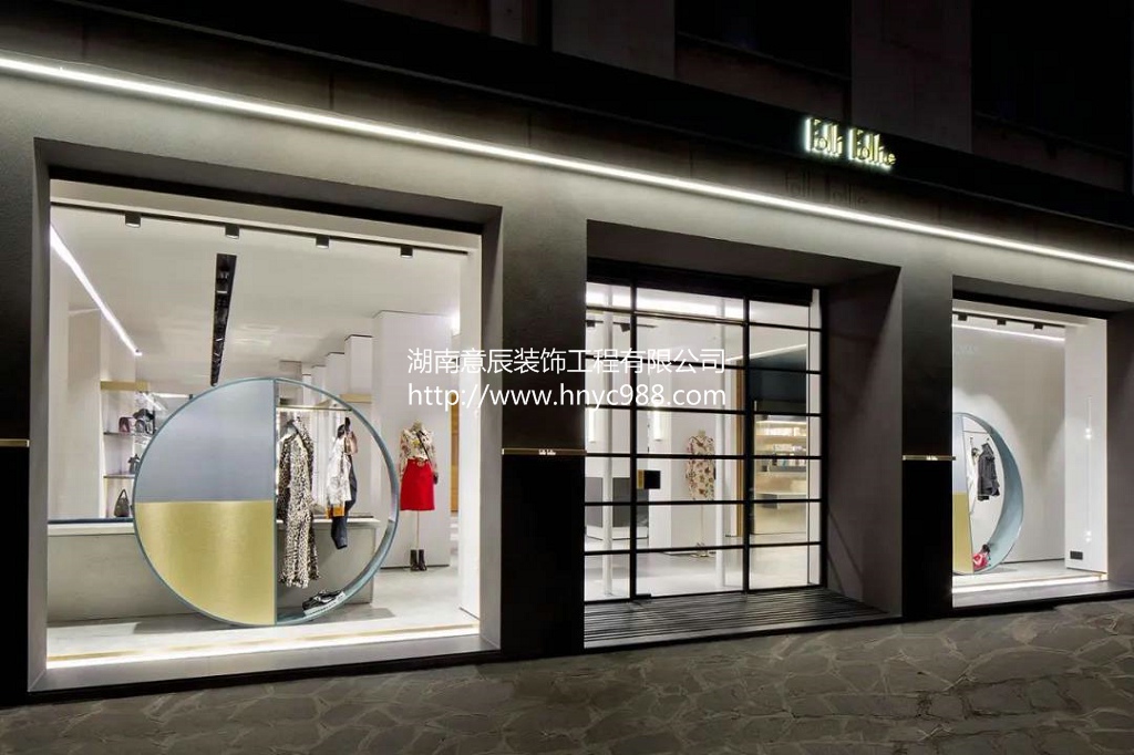 服裝店鋪門(mén)頭如何裝修設計才能脫穎而出？