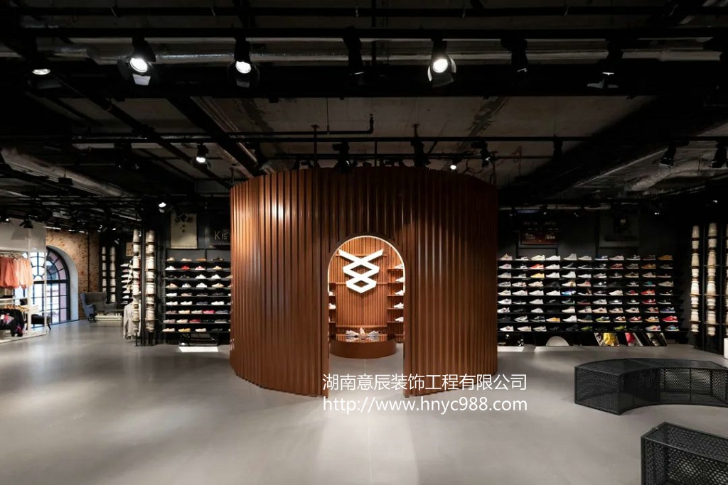 長(cháng)沙休閑鞋店裝修
